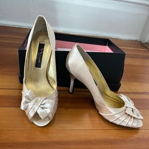 Formal peep toes